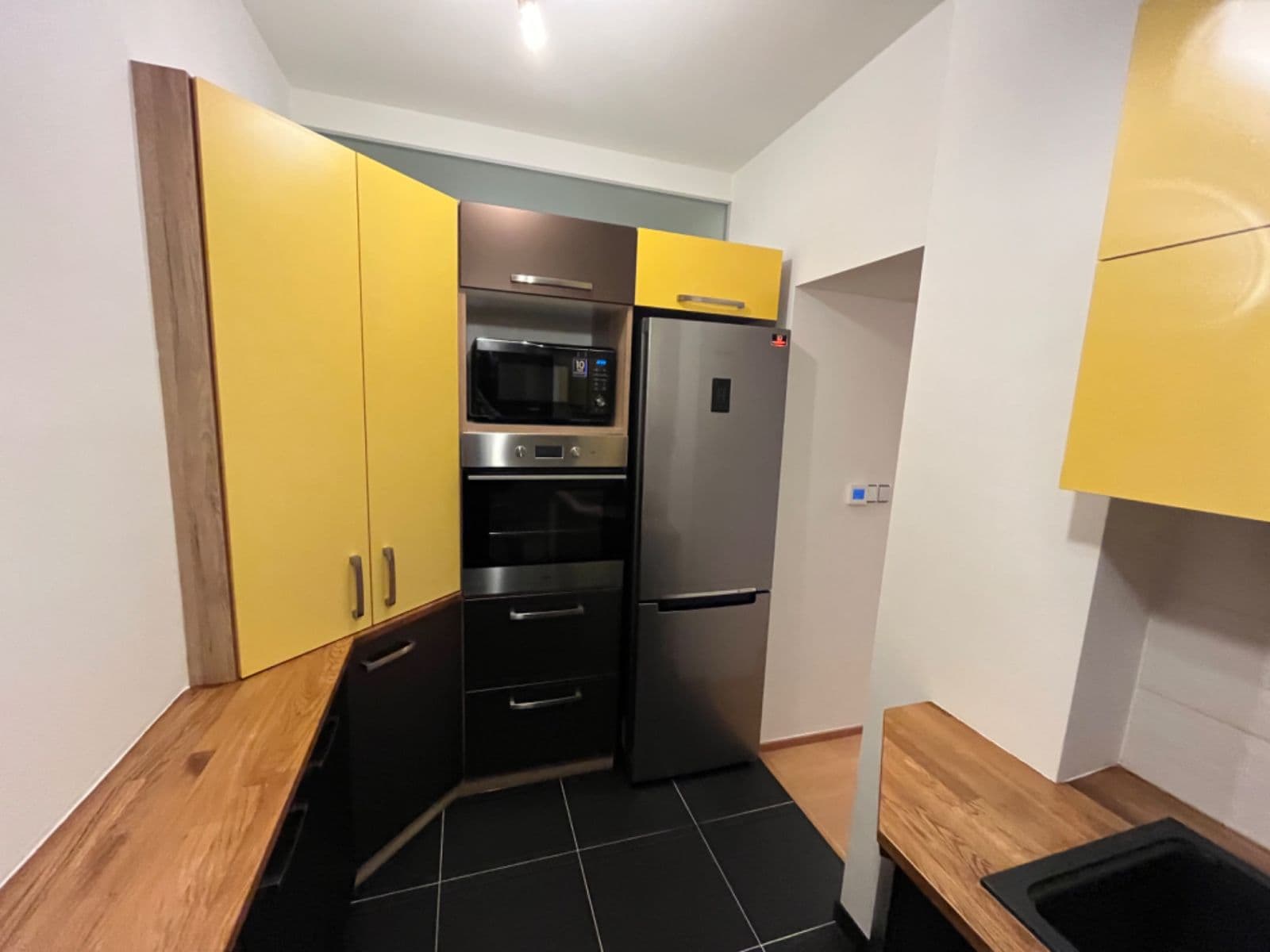 Pronájem bytu 3+1 75 m², Zahradníkova, Mladá Boleslav, Středočeský kraj Pronájem bytu 3+1 75 m², Zahradníkova, Mladá Boleslav, Středočeský kraj