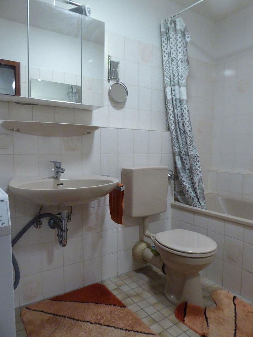 Pronájem bytu 2+1 44 m², Rheinäuser Str. 103, Mannheim, Bádensko-Württembersko Pronájem bytu 2+1 44 m², Rheinäuser Str. 103, Mannheim, Bádensko-Württembersko