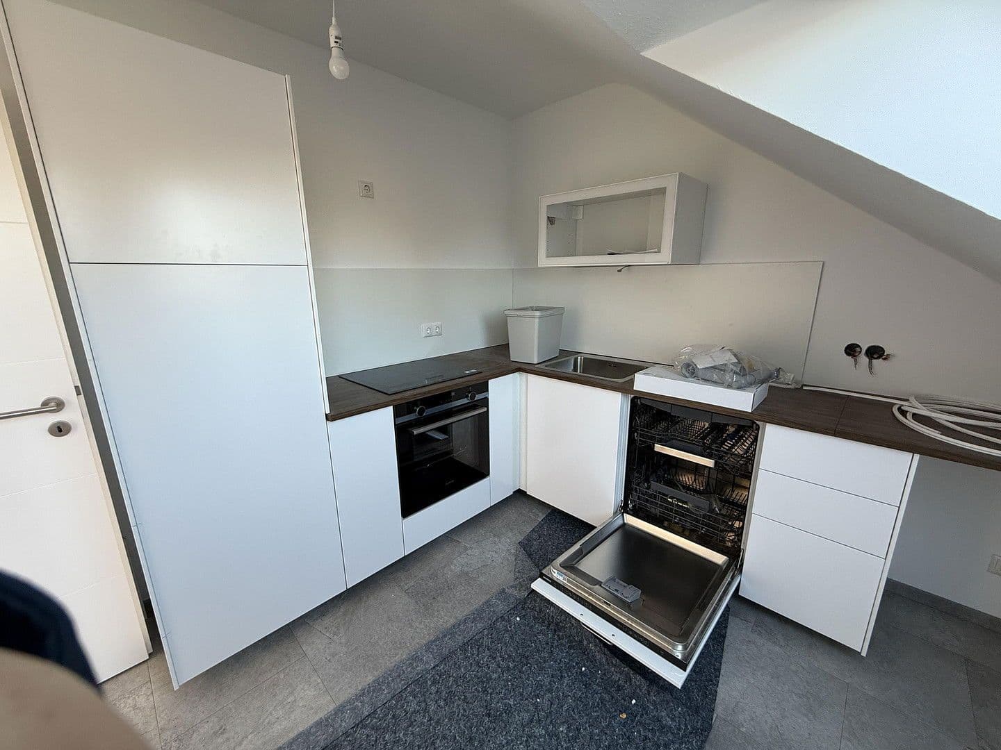 Pronájem bytu 2+1 66 m², Ludwig-Thoma-Straße 42, Ottobrunn, Bavorsko Pronájem bytu 2+1 66 m², Ludwig-Thoma-Straße 42, Ottobrunn, Bavorsko