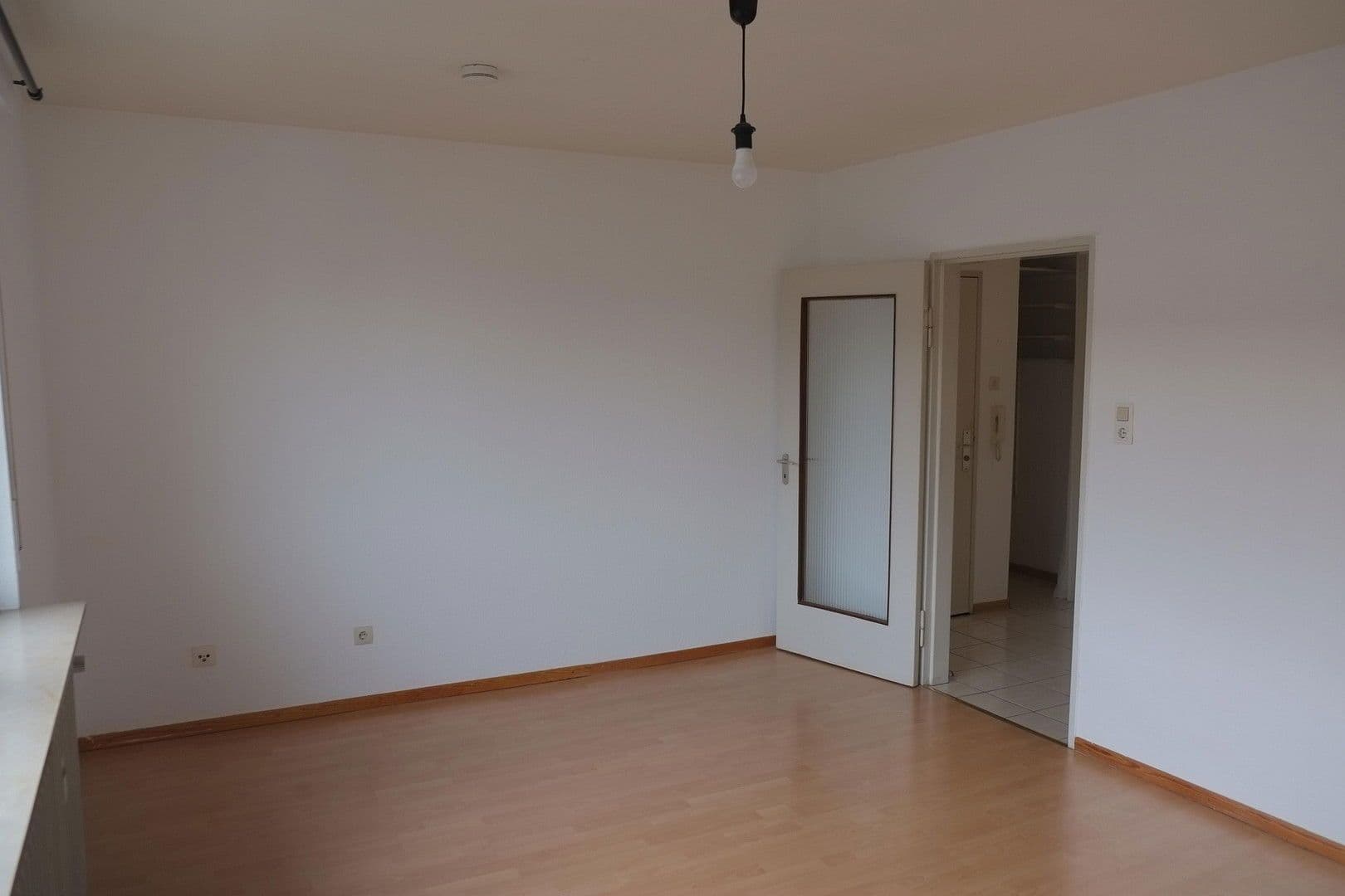 Pronájem bytu 2+1 57 m², Mannheim, Bádensko-Württembersko Pronájem bytu 2+1 57 m², Mannheim, Bádensko-Württembersko