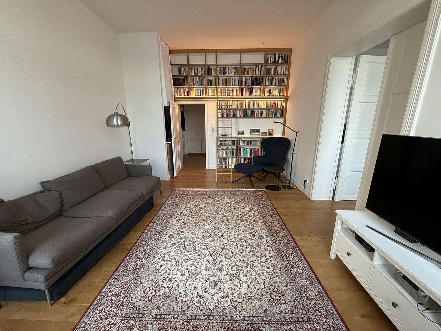 Prodej bytu 2+1 94 m², Alexandrinenstraße, Schwerin, Mecklenburg-Vorpommern Prodej bytu 2+1 94 m², Alexandrinenstraße, Schwerin, Mecklenburg-Vorpommern