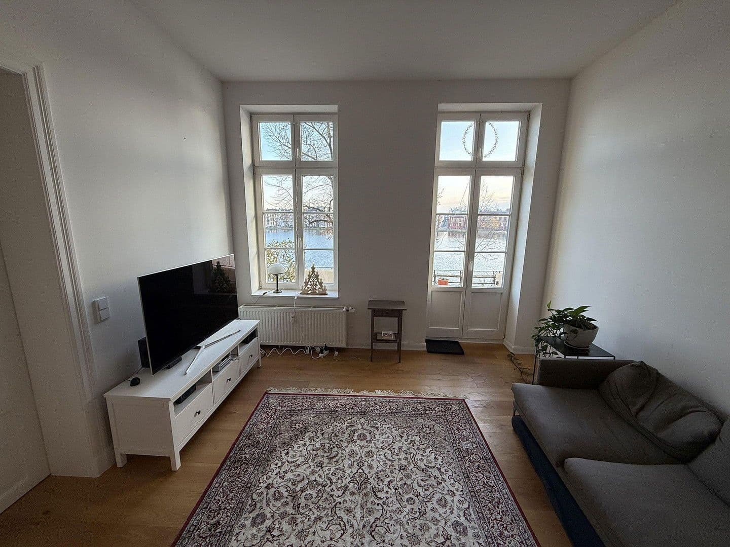 Prodej bytu 2+1 94 m², Alexandrinenstraße, Schwerin, Mecklenburg-Vorpommern Prodej bytu 2+1 94 m², Alexandrinenstraße, Schwerin, Mecklenburg-Vorpommern