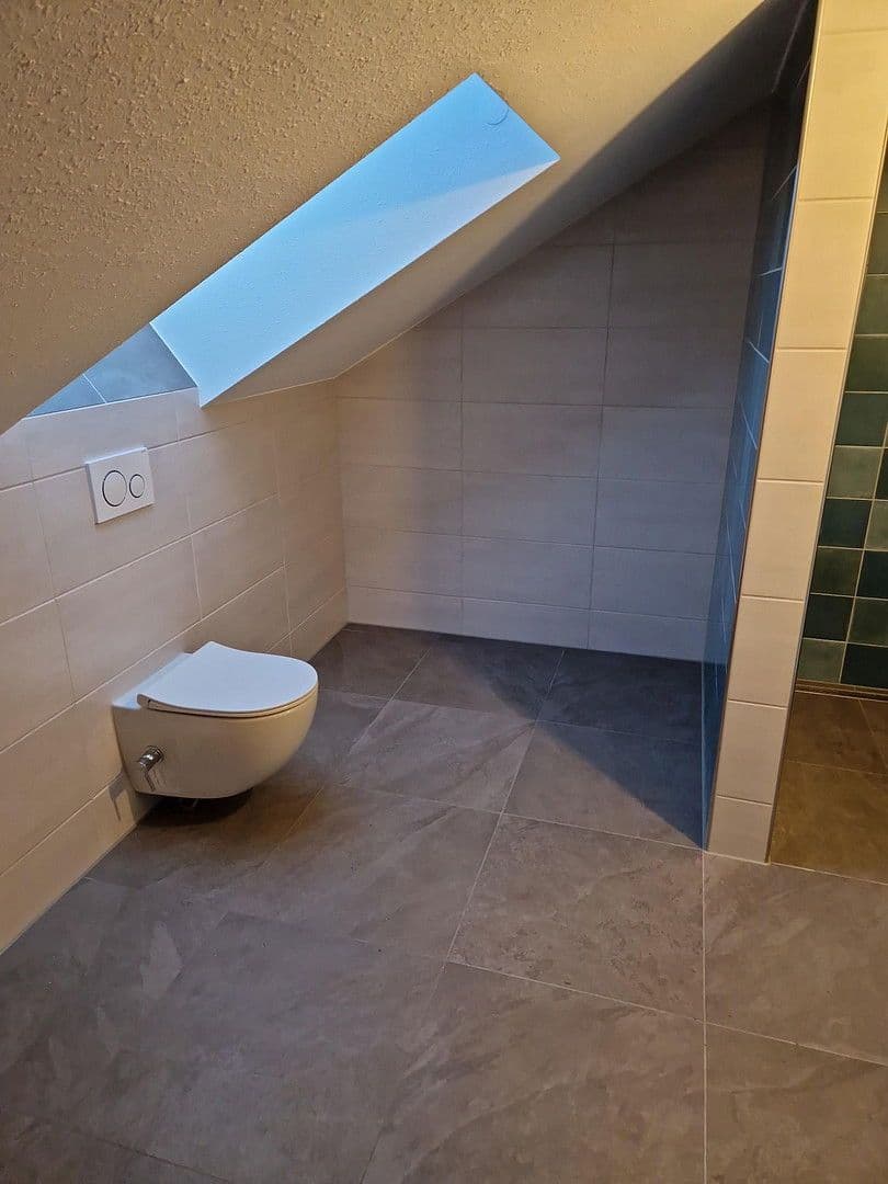 Pronájem bytu 3+1 90 m², Hardthausen am Kocher, Bádensko-Württembersko Pronájem bytu 3+1 90 m², Hardthausen am Kocher, Bádensko-Württembersko