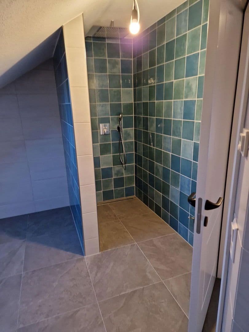 Pronájem bytu 3+1 90 m², Hardthausen am Kocher, Bádensko-Württembersko Pronájem bytu 3+1 90 m², Hardthausen am Kocher, Bádensko-Württembersko