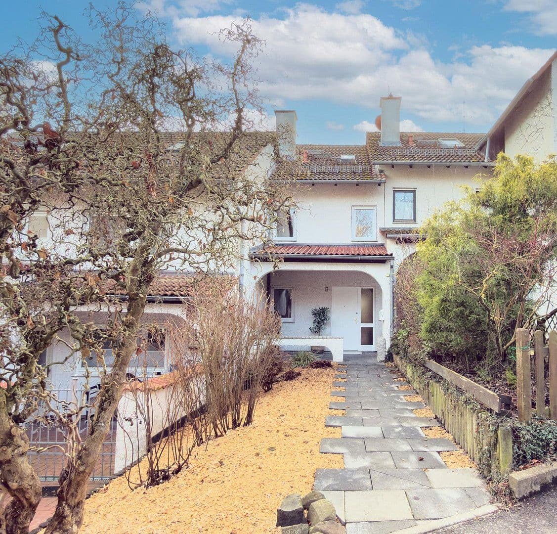 Prodej domu 114 m², pozemek 207 m², Kassel, Hessen Prodej domu 114 m², pozemek 207 m², Kassel, Hessen