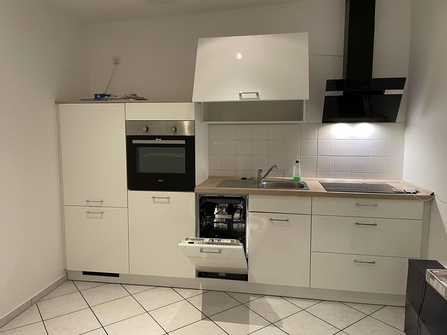 Pronájem bytu 5+1 175 m², Dufourstrasse 4, Leipzig, Sasko Pronájem bytu 5+1 175 m², Dufourstrasse 4, Leipzig, Sasko