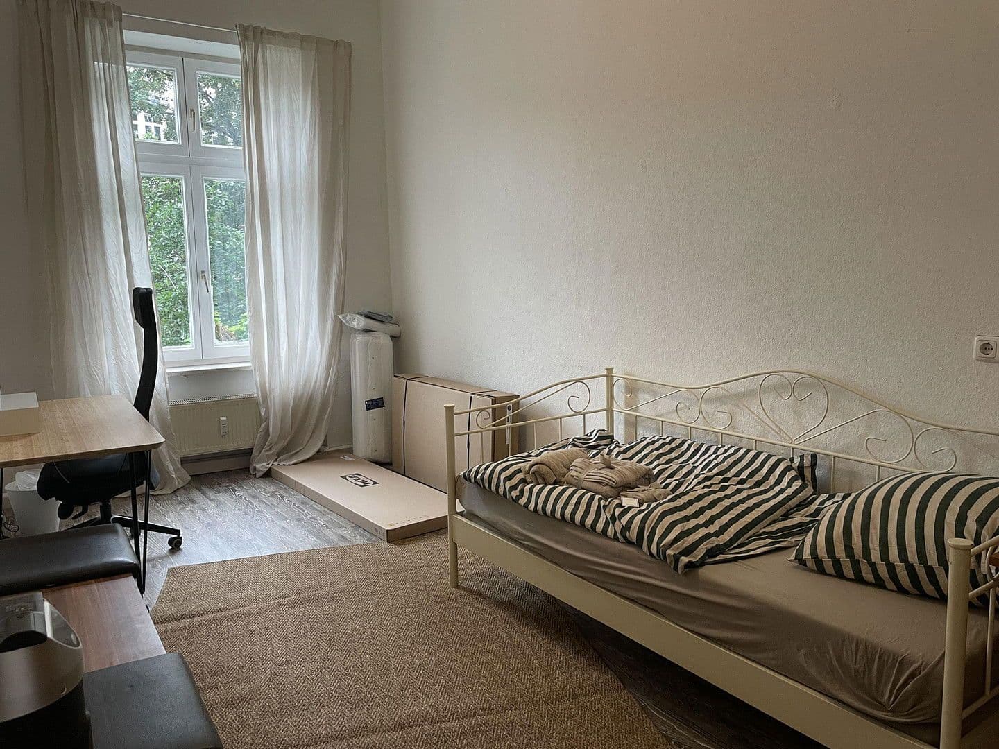 Pronájem bytu 3+1 100 m², Riemannstrasse 28, Leipzig, Sasko Pronájem bytu 3+1 100 m², Riemannstrasse 28, Leipzig, Sasko