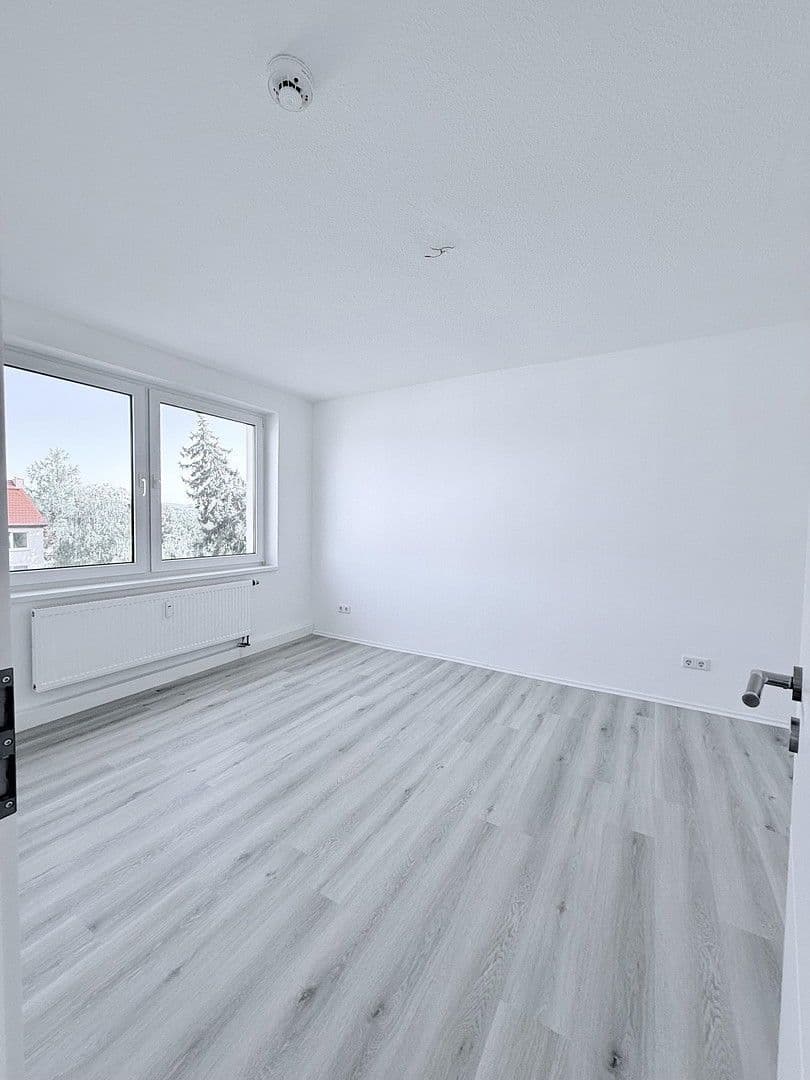 Pronájem bytu 2+1 47 m², Werner Seelenbinder Straße 35, Apolda, Durynsko Pronájem bytu 2+1 47 m², Werner Seelenbinder Straße 35, Apolda, Durynsko