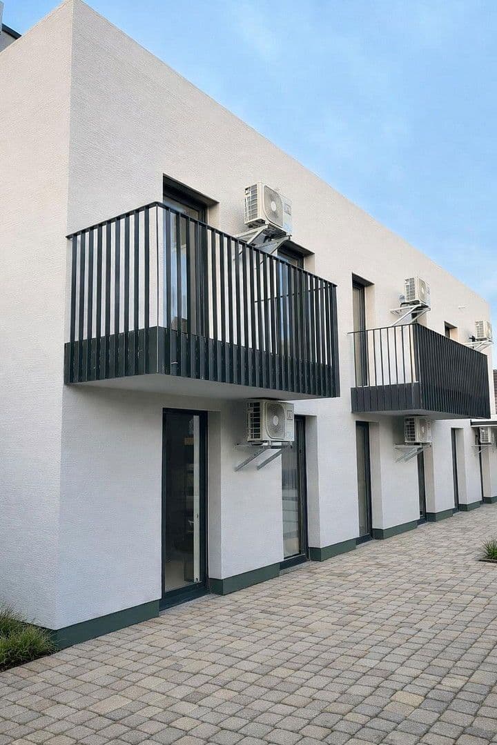 Pronájem bytu 3+1 73 m², Öschelbronner Str. 16, Jettingen, Bádensko-Württembersko Pronájem bytu 3+1 73 m², Öschelbronner Str. 16, Jettingen, Bádensko-Württembersko