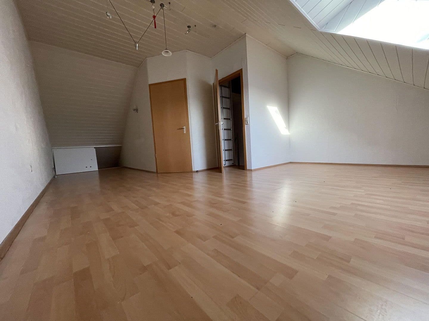 Prodej domu 134 m², pozemek 150 m², Stuttgart, Bádensko-Württembersko Prodej domu 134 m², pozemek 150 m², Stuttgart, Bádensko-Württembersko