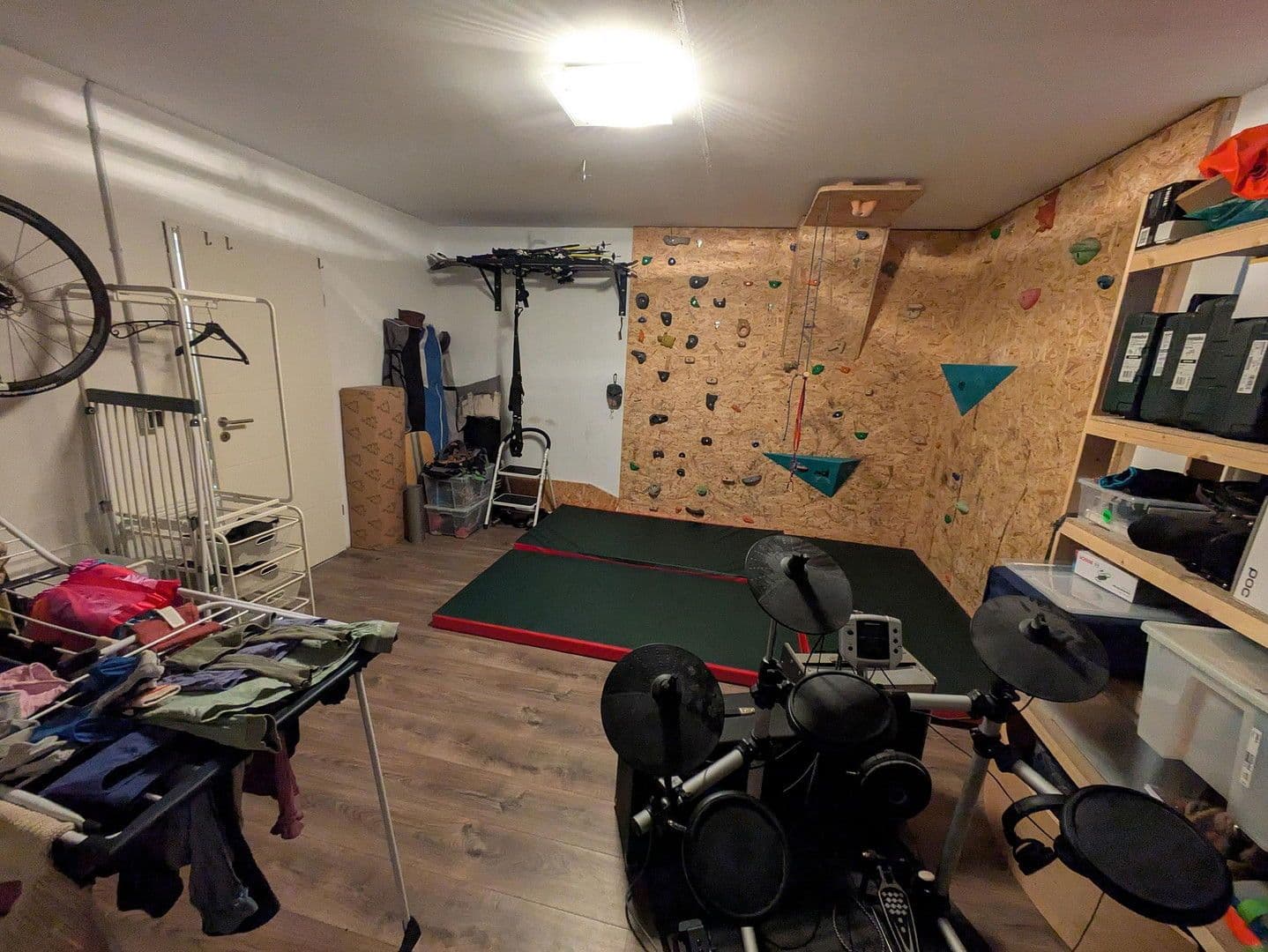 Prodej domu 174 m², pozemek 203 m², Leverkusen, Severní Porýní-Vestfálsko Prodej domu 174 m², pozemek 203 m², Leverkusen, Severní Porýní-Vestfálsko