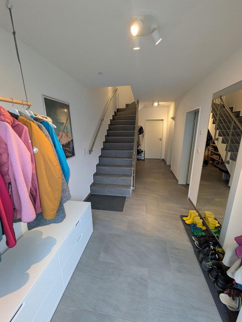 Prodej domu 174 m², pozemek 203 m², Leverkusen, Severní Porýní-Vestfálsko Prodej domu 174 m², pozemek 203 m², Leverkusen, Severní Porýní-Vestfálsko