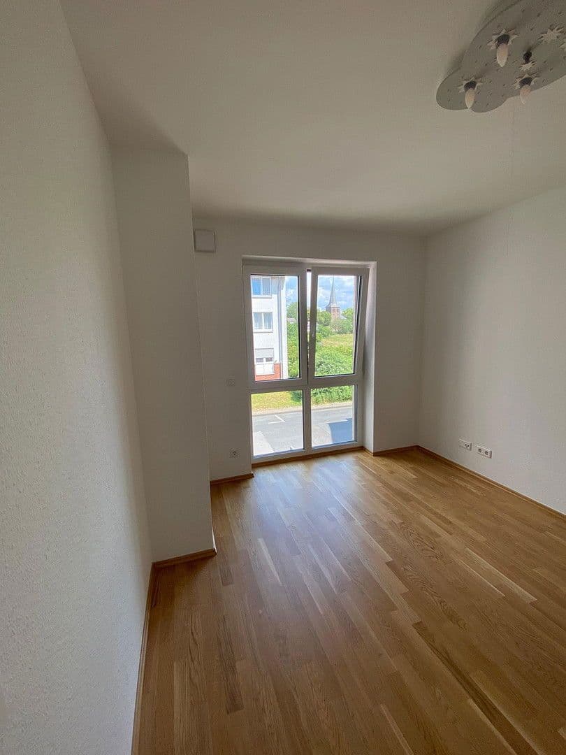 Pronájem bytu 3+1 94 m², Niederfeldstr. 35, Leverkusen, Severní Porýní-Vestfálsko Pronájem bytu 3+1 94 m², Niederfeldstr. 35, Leverkusen, Severní Porýní-Vestfálsko