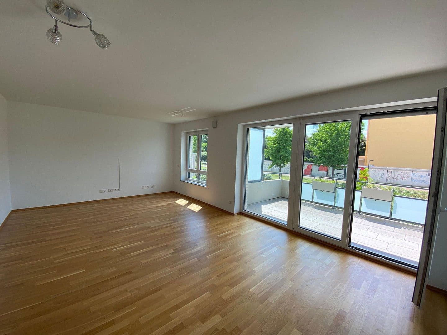 Pronájem bytu 3+1 94 m², Niederfeldstr. 35, Leverkusen, Severní Porýní-Vestfálsko Pronájem bytu 3+1 94 m², Niederfeldstr. 35, Leverkusen, Severní Porýní-Vestfálsko