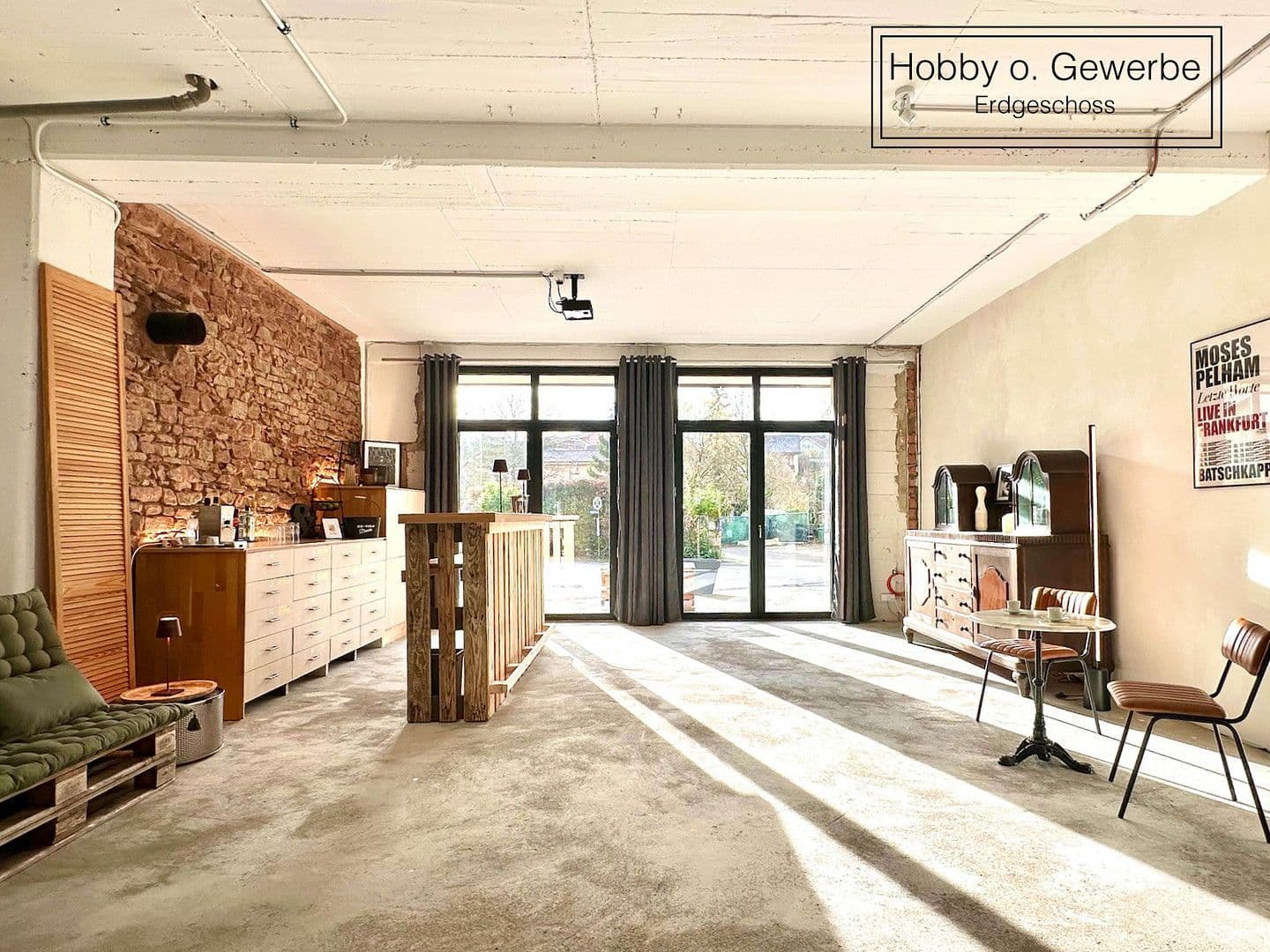 Prodej domu 384 m², pozemek 970 m², Mannebach, Porýní-Falc Prodej domu 384 m², pozemek 970 m², Mannebach, Porýní-Falc