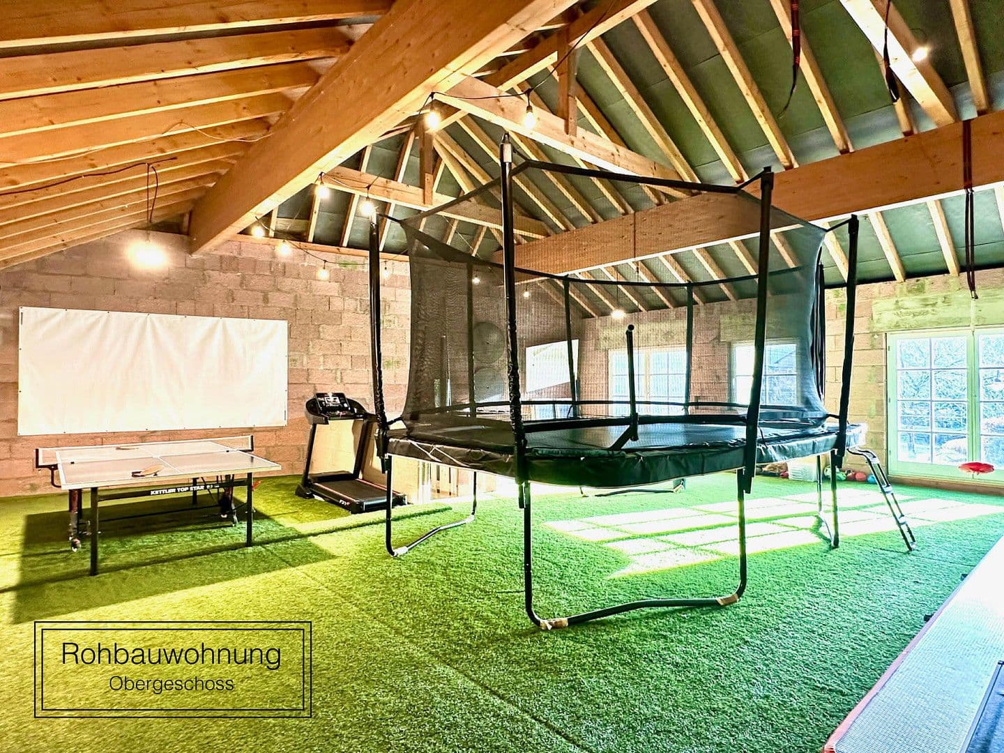 Prodej domu 384 m², pozemek 970 m², Mannebach, Porýní-Falc Prodej domu 384 m², pozemek 970 m², Mannebach, Porýní-Falc