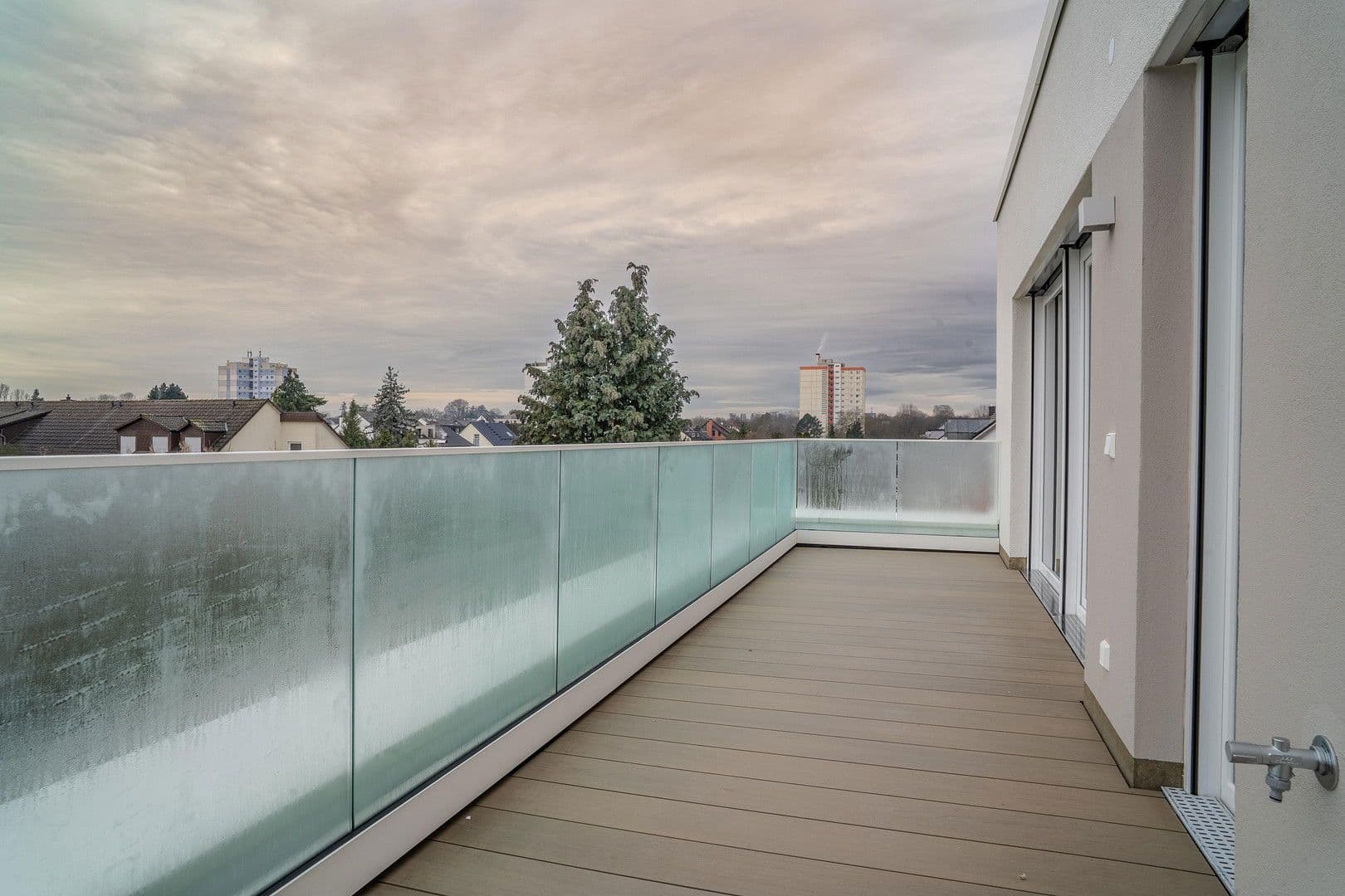 Pronájem bytu 3+1 100 m², An den Postwiesen 1, Frankfurt am Main, Hessen Pronájem bytu 3+1 100 m², An den Postwiesen 1, Frankfurt am Main, Hessen