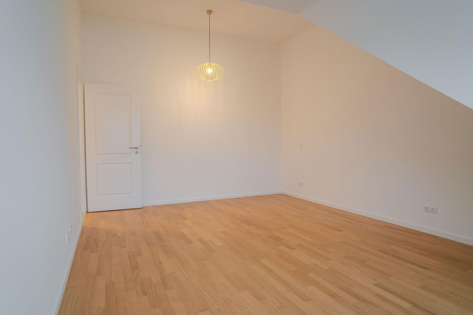 Pronájem bytu 3+1 100 m², An den Postwiesen 1, Frankfurt am Main, Hessen Pronájem bytu 3+1 100 m², An den Postwiesen 1, Frankfurt am Main, Hessen