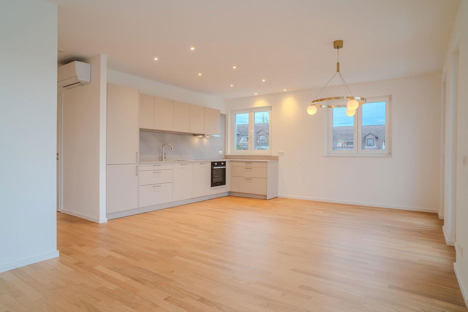 Pronájem bytu 3+1 100 m², An den Postwiesen 1, Frankfurt am Main, Hessen Pronájem bytu 3+1 100 m², An den Postwiesen 1, Frankfurt am Main, Hessen