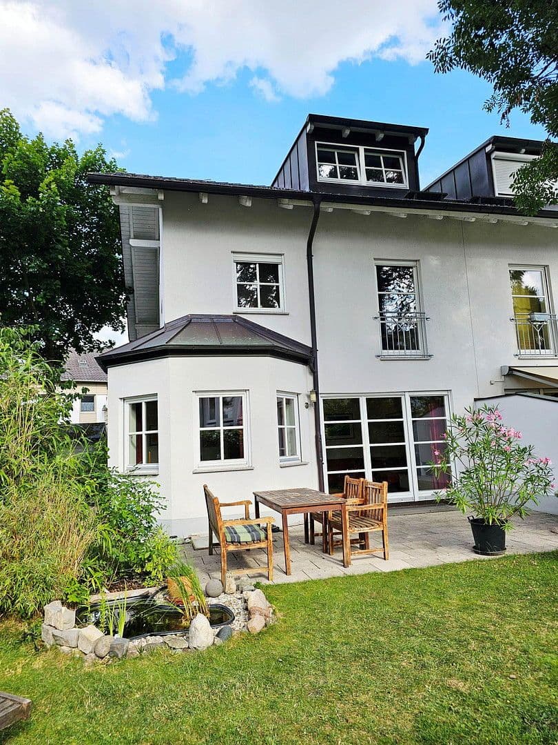 Prodej domu 165 m², pozemek 370 m², Gröbenzell, Bavorsko Prodej domu 165 m², pozemek 370 m², Gröbenzell, Bavorsko