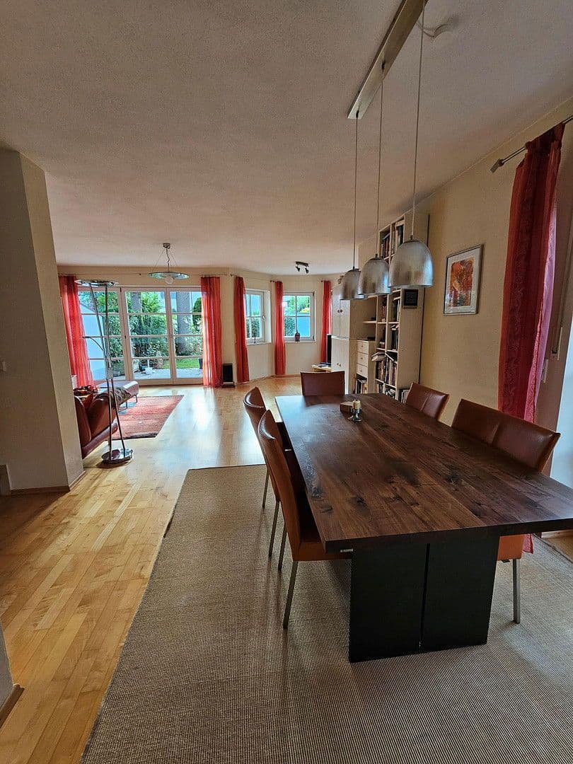 Prodej domu 165 m², pozemek 370 m², Gröbenzell, Bavorsko Prodej domu 165 m², pozemek 370 m², Gröbenzell, Bavorsko