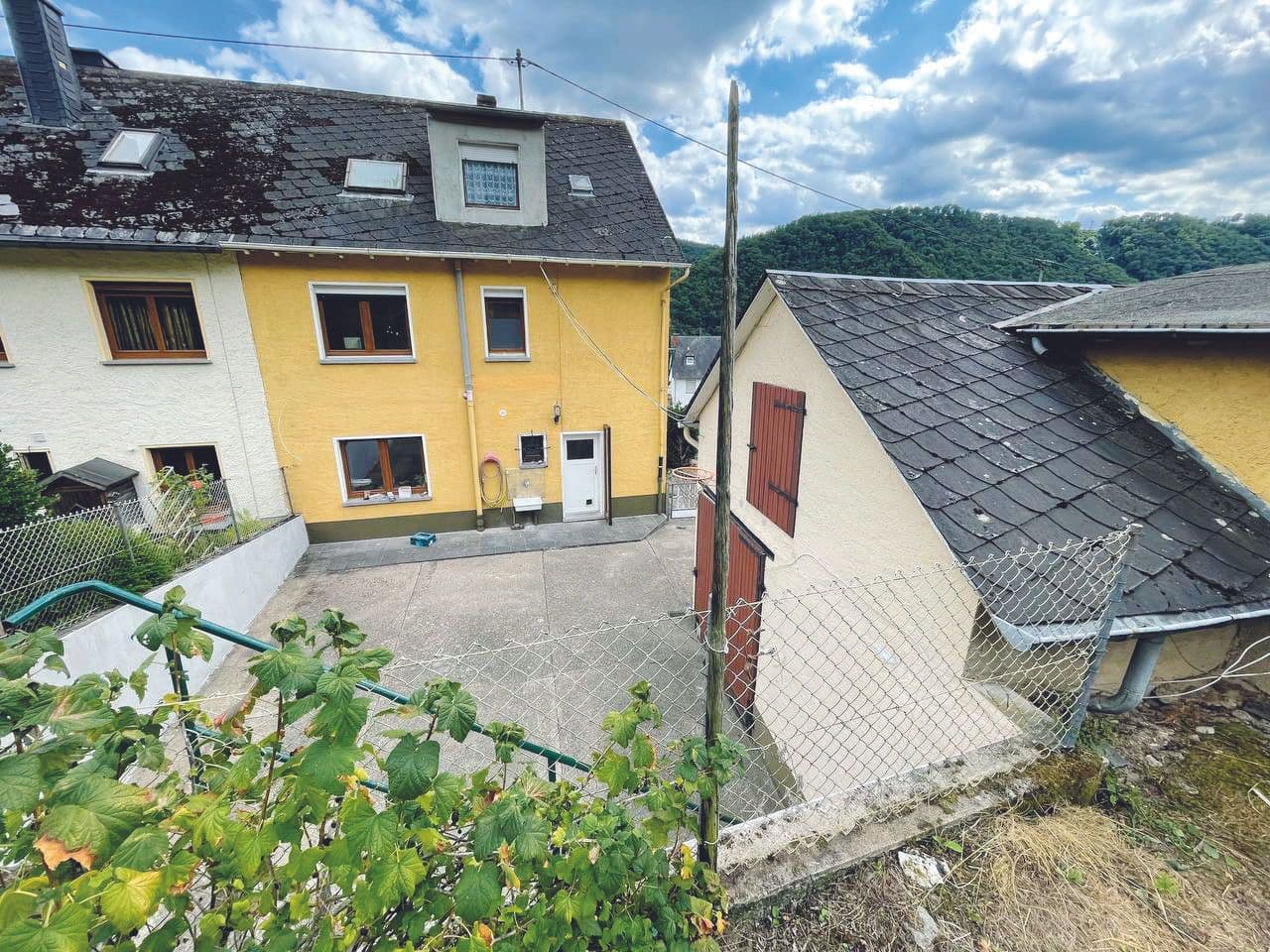 Prodej domu 170 m², pozemek 1.554 m², Müden (Mosel), Porýní-Falc Prodej domu 170 m², pozemek 1.554 m², Müden (Mosel), Porýní-Falc