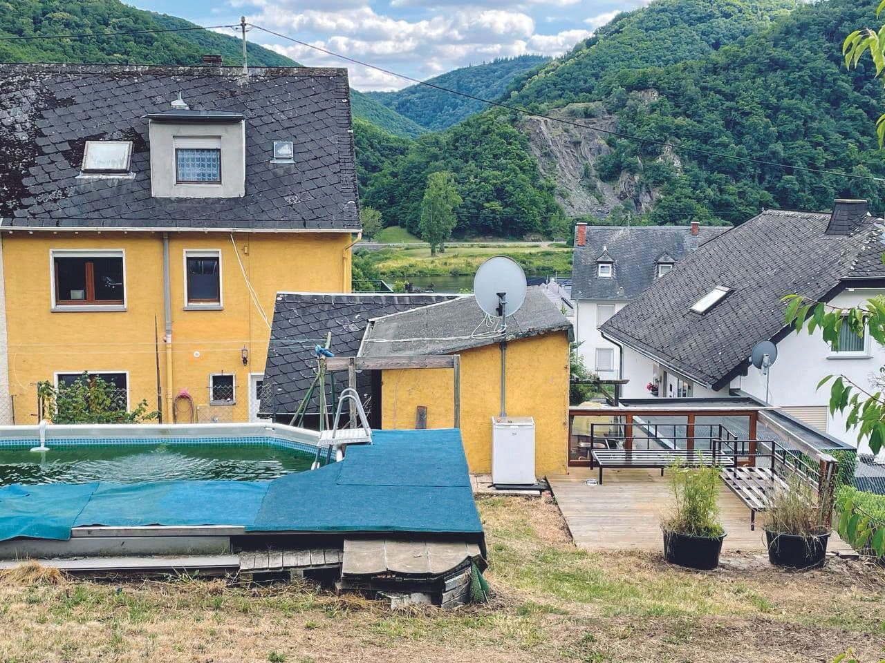 Prodej domu 170 m², pozemek 1.554 m², Müden (Mosel), Porýní-Falc Prodej domu 170 m², pozemek 1.554 m², Müden (Mosel), Porýní-Falc