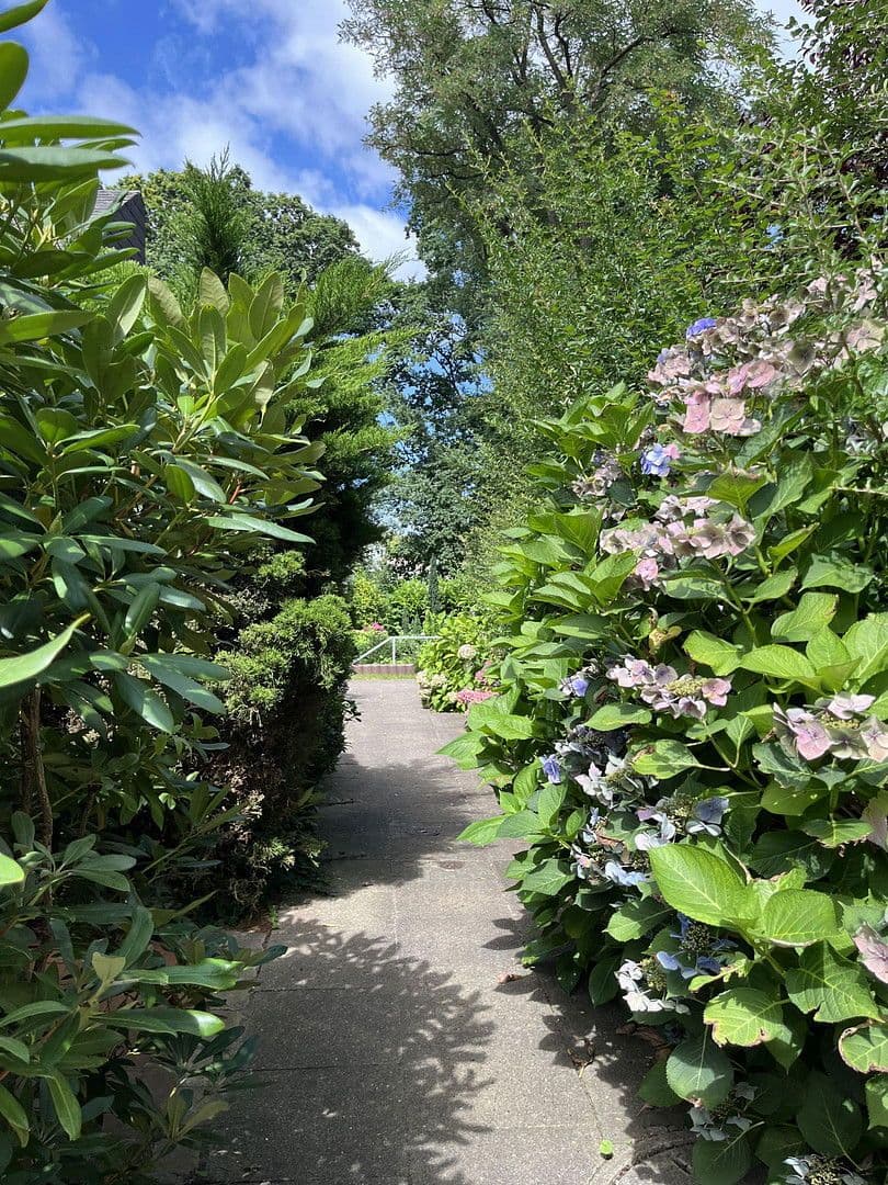 Prodej domu 160 m², pozemek 770 m², Schlosskamp, Wedel, Šlesvicko-Holštýnsko Prodej domu 160 m², pozemek 770 m², Schlosskamp, Wedel, Šlesvicko-Holštýnsko