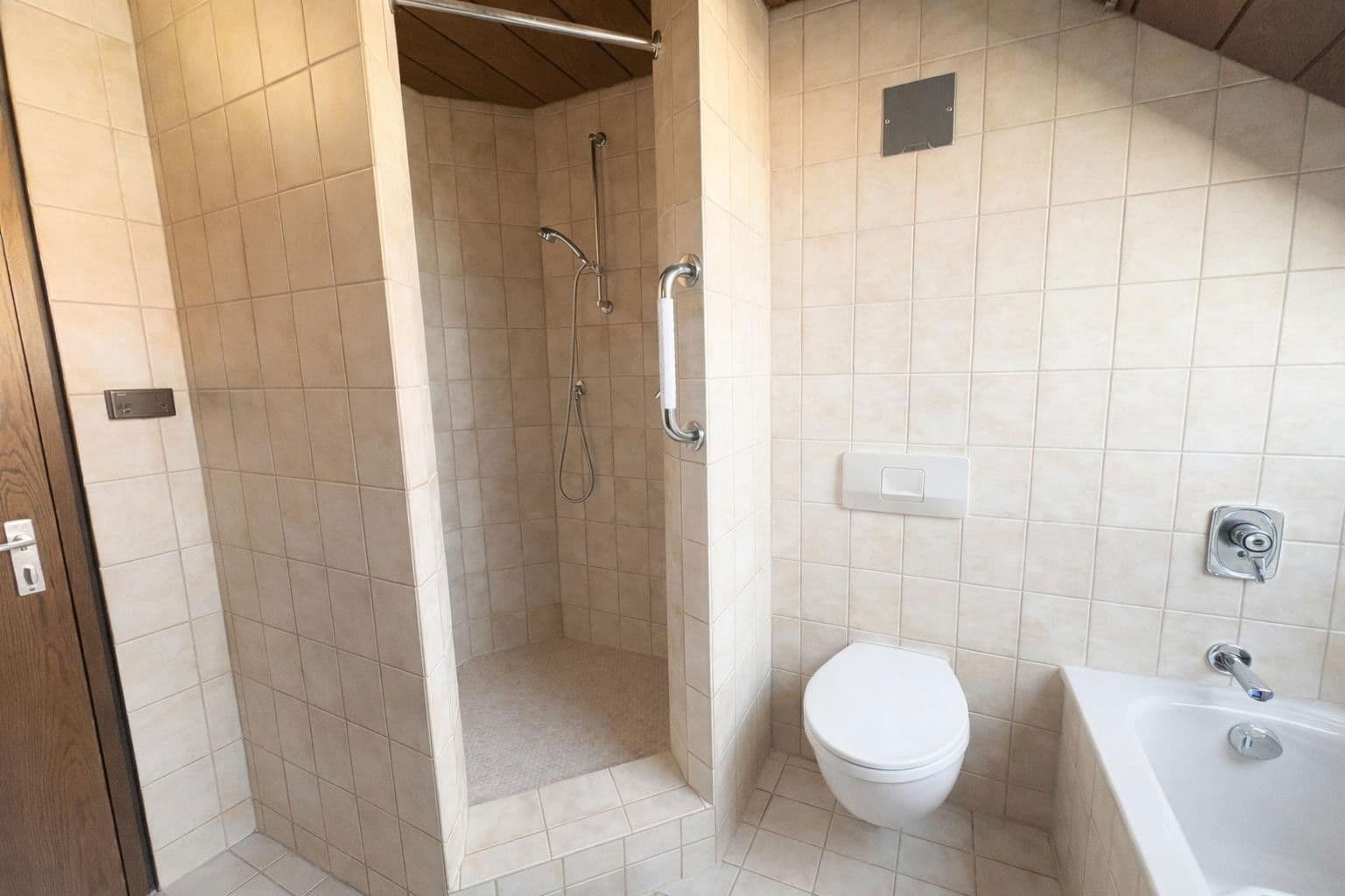 Pronájem bytu 4+1 129 m², Ostfildern, Bádensko-Württembersko Pronájem bytu 4+1 129 m², Ostfildern, Bádensko-Württembersko