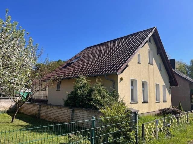 Pronájem domu 120 m², pozemek 795 m², Falkenberg 12, Briesen (Mark), Braniborsko Pronájem domu 120 m², pozemek 795 m², Falkenberg 12, Briesen (Mark), Braniborsko