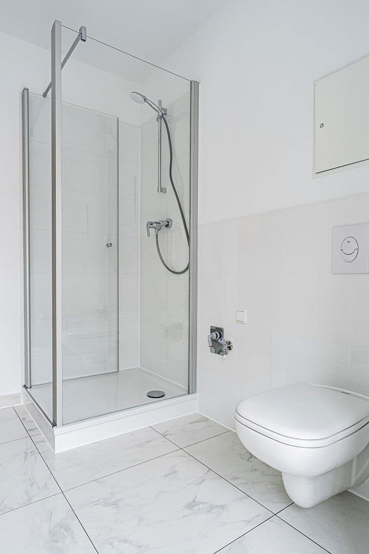 Prodej bytu 3+1 140 m², Alfred-Kowalke-Str.14, Berlin, Berlín Prodej bytu 3+1 140 m², Alfred-Kowalke-Str.14, Berlin, Berlín