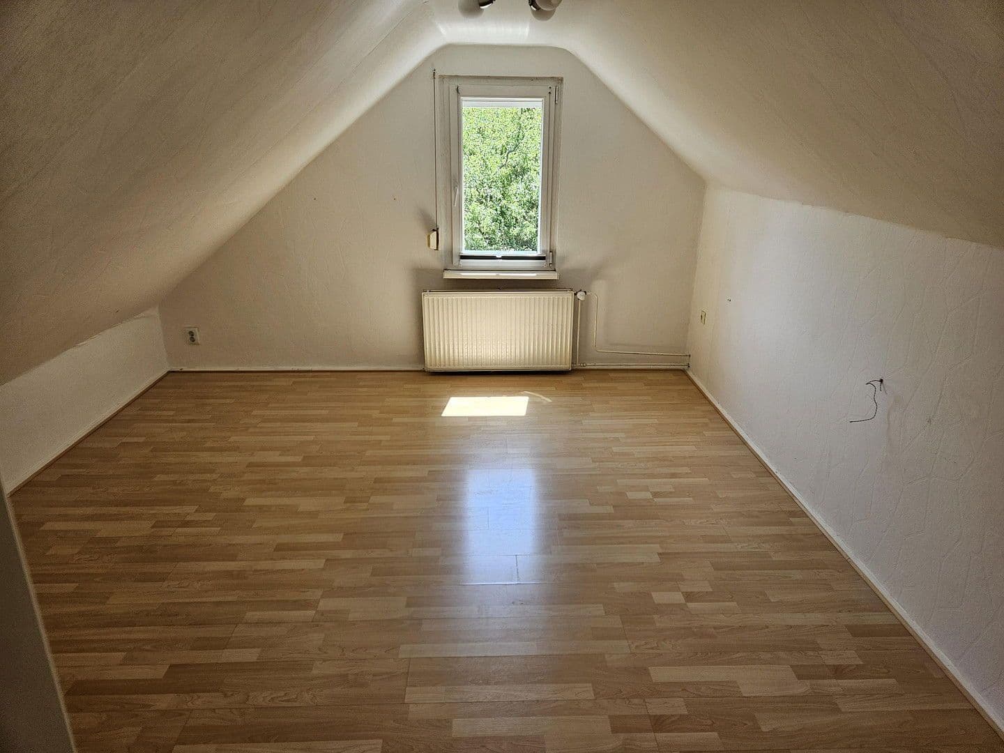 Prodej domu 63 m², pozemek 905 m², Berlin, Berlín Prodej domu 63 m², pozemek 905 m², Berlin, Berlín