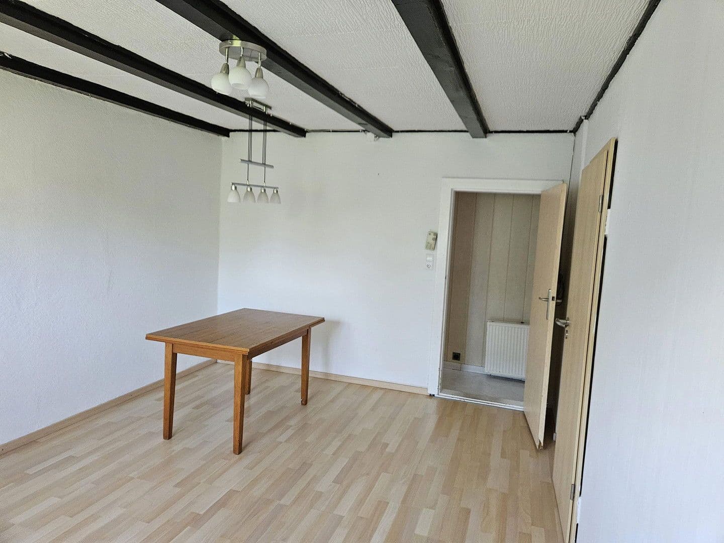 Prodej domu 63 m², pozemek 905 m², Berlin, Berlín Prodej domu 63 m², pozemek 905 m², Berlin, Berlín
