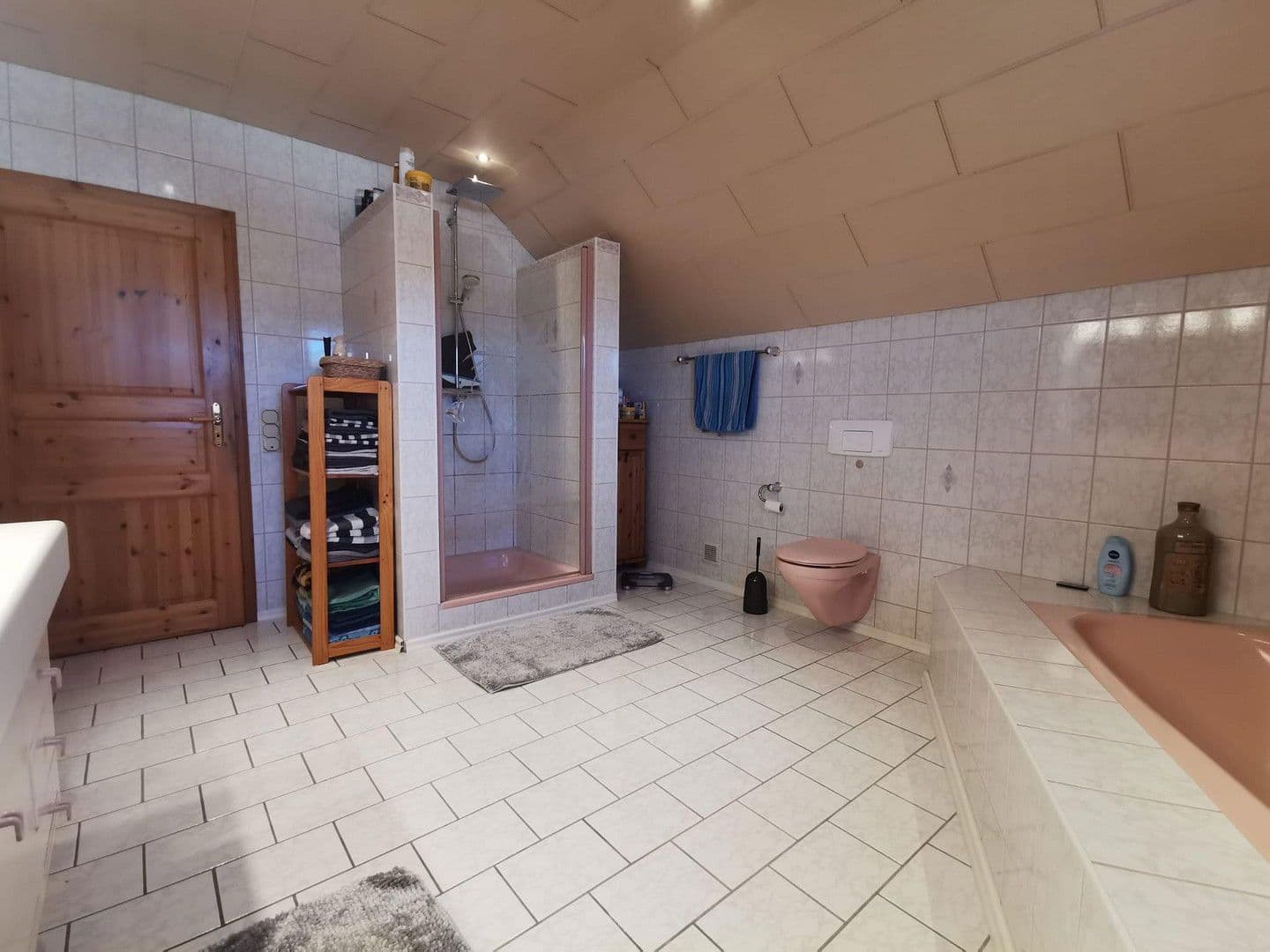 Prodej domu 260 m², pozemek 830 m², Windeck, Severní Porýní-Vestfálsko Prodej domu 260 m², pozemek 830 m², Windeck, Severní Porýní-Vestfálsko