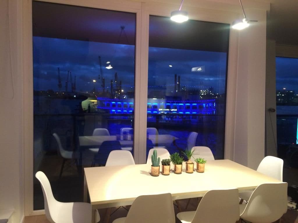 Pronájem bytu 3+1 124 m², Am Kaiserkai 57, Hamburg, Hamburg Pronájem bytu 3+1 124 m², Am Kaiserkai 57, Hamburg, Hamburg