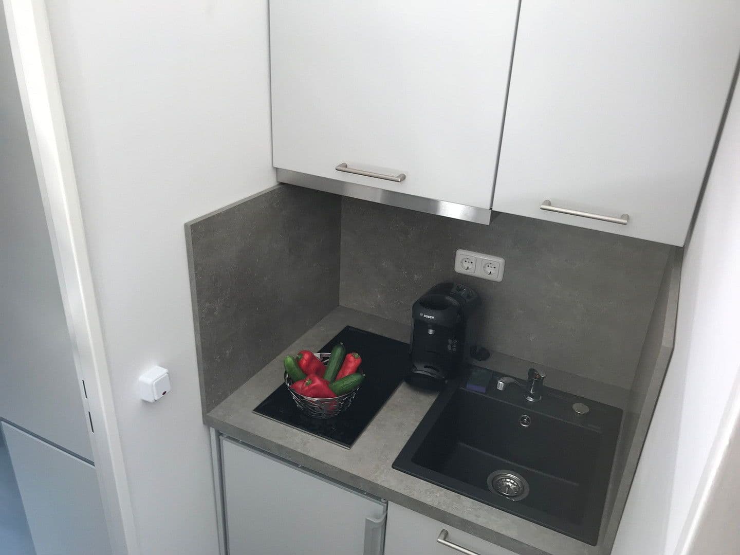 Pronájem bytu 1+kk 37 m², Uhlandstraße 80, Berlin, Berlín Pronájem bytu 1+kk 37 m², Uhlandstraße 80, Berlin, Berlín