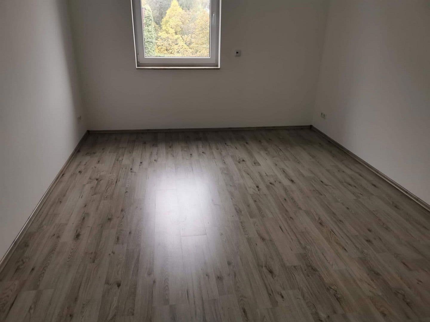 Pronájem bytu 5+1 125 m², Bredenscheider Str. 13, Hattingen, Severní Porýní-Vestfálsko Pronájem bytu 5+1 125 m², Bredenscheider Str. 13, Hattingen, Severní Porýní-Vestfálsko
