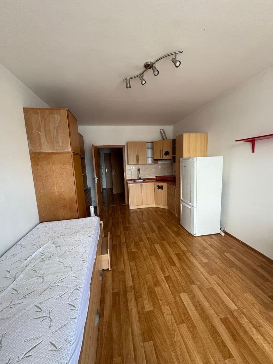 Pronájem bytu 1+kk 32 m², Břízová, Ivančice, Jihomoravský kraj Pronájem bytu 1+kk 32 m², Břízová, Ivančice, Jihomoravský kraj