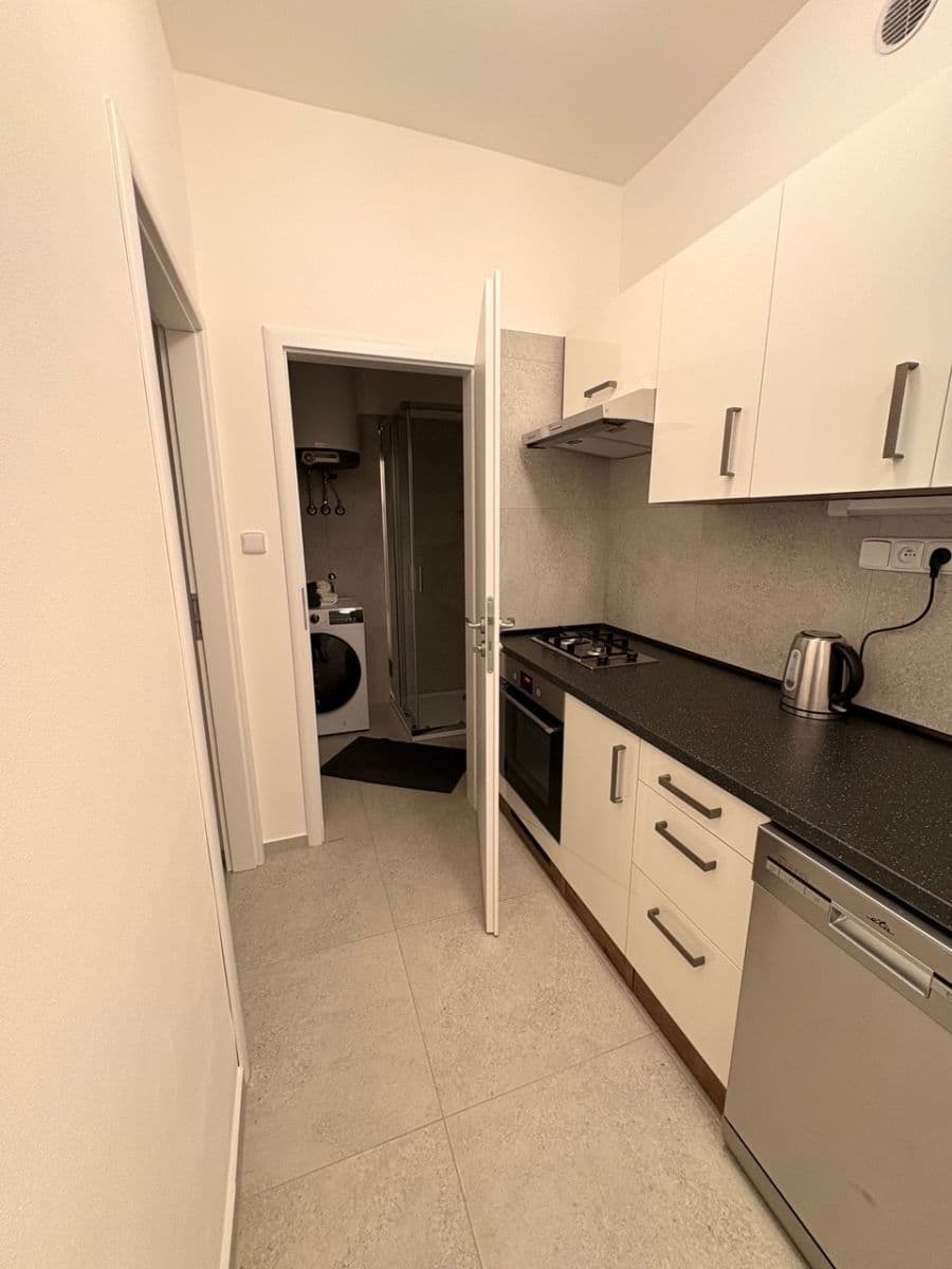 Pronájem bytu 2+kk 42 m², Kloboučnická, Praha, Praha Pronájem bytu 2+kk 42 m², Kloboučnická, Praha, Praha