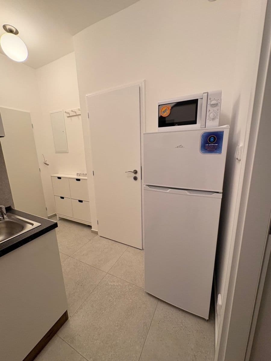 Pronájem bytu 2+kk 42 m², Kloboučnická, Praha, Praha Pronájem bytu 2+kk 42 m², Kloboučnická, Praha, Praha
