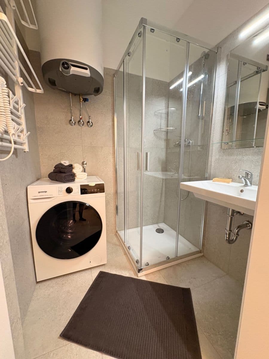 Pronájem bytu 2+kk 42 m², Kloboučnická, Praha, Praha Pronájem bytu 2+kk 42 m², Kloboučnická, Praha, Praha