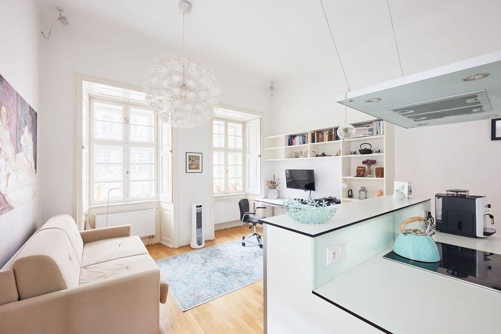 Pronájem bytu 40 m², Karmelitská, Praha, Praha Pronájem bytu 40 m², Karmelitská, Praha, Praha
