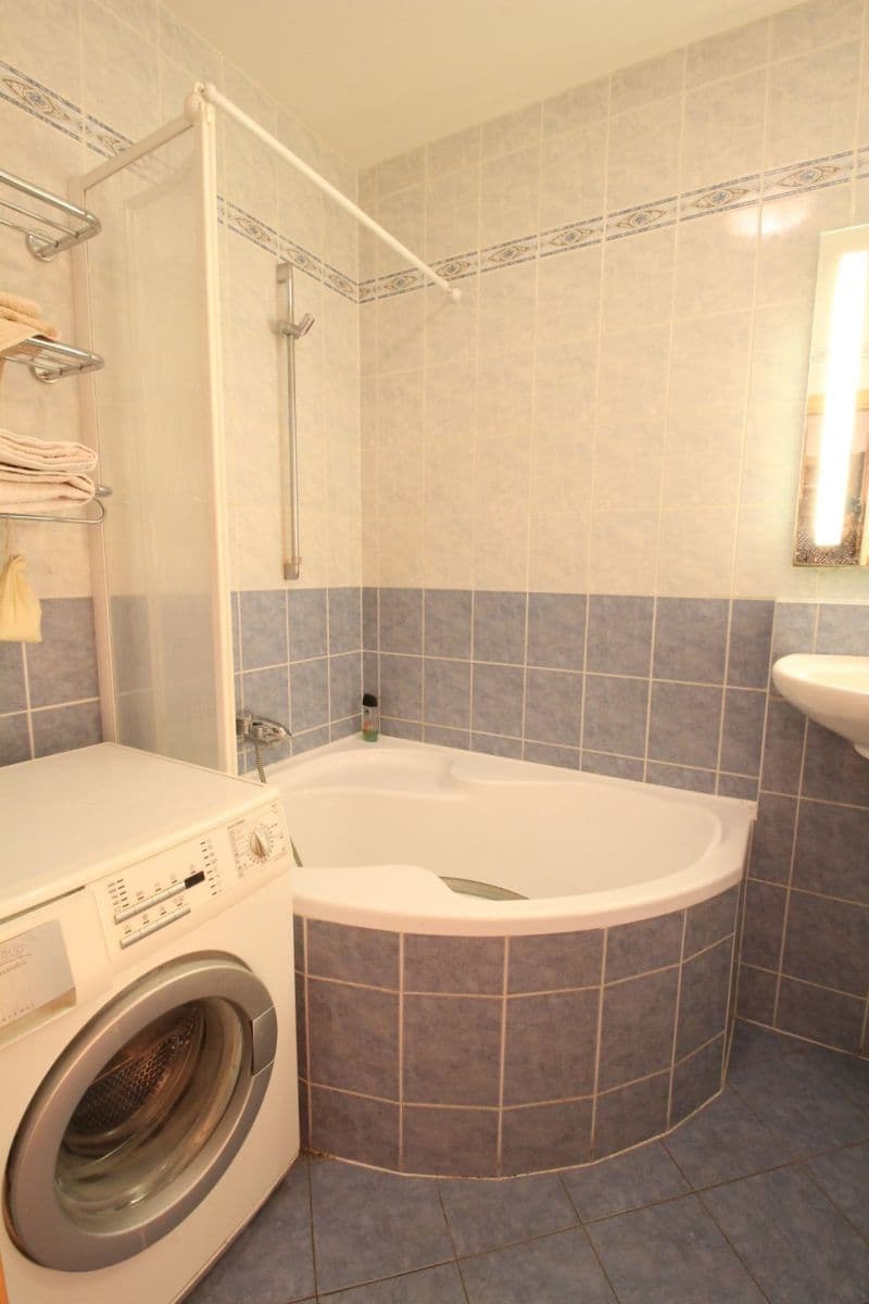 Pronájem bytu 1+kk 34 m², Mattioliho, Praha, Praha Pronájem bytu 1+kk 34 m², Mattioliho, Praha, Praha