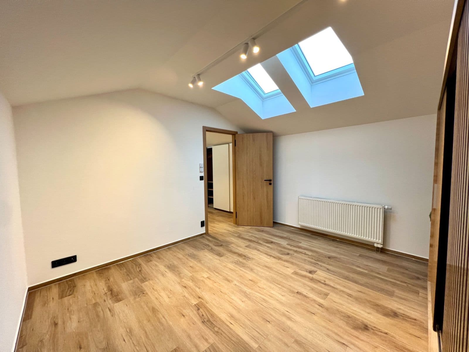 Pronájem bytu 3+kk 118 m², V Zeleném údolí, Praha, Praha Pronájem bytu 3+kk 118 m², V Zeleném údolí, Praha, Praha