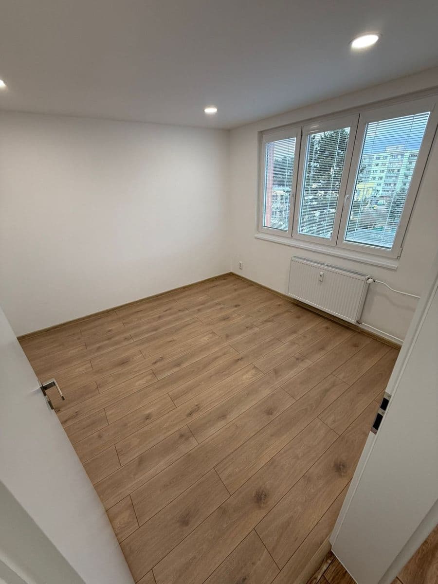 Pronájem bytu 2+1 46 m², Komenského, Odolena Voda, Středočeský kraj Pronájem bytu 2+1 46 m², Komenského, Odolena Voda, Středočeský kraj