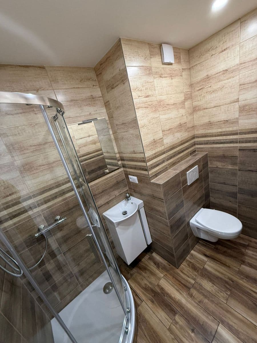 Pronájem bytu 2+1 46 m², Komenského, Odolena Voda, Středočeský kraj Pronájem bytu 2+1 46 m², Komenského, Odolena Voda, Středočeský kraj