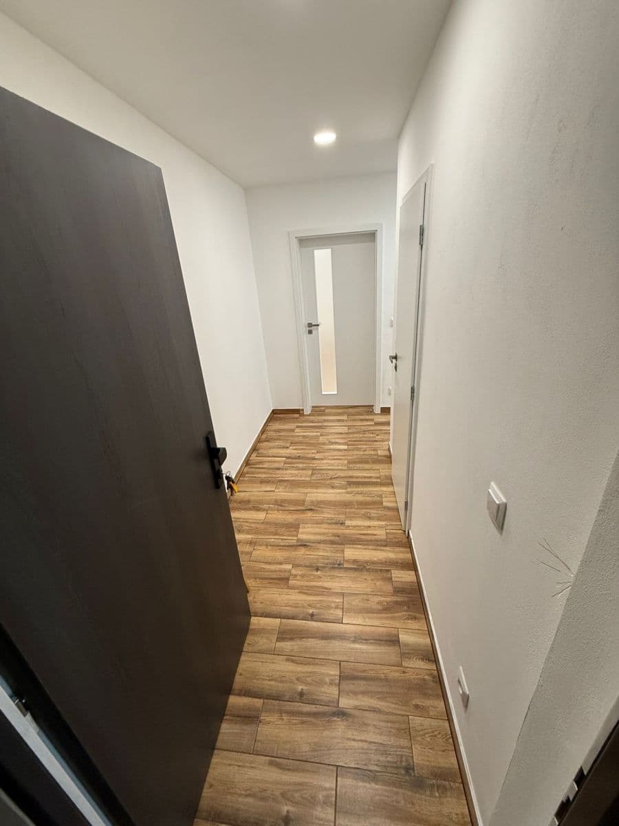 Pronájem bytu 2+1 46 m², Komenského, Odolena Voda, Středočeský kraj Pronájem bytu 2+1 46 m², Komenského, Odolena Voda, Středočeský kraj