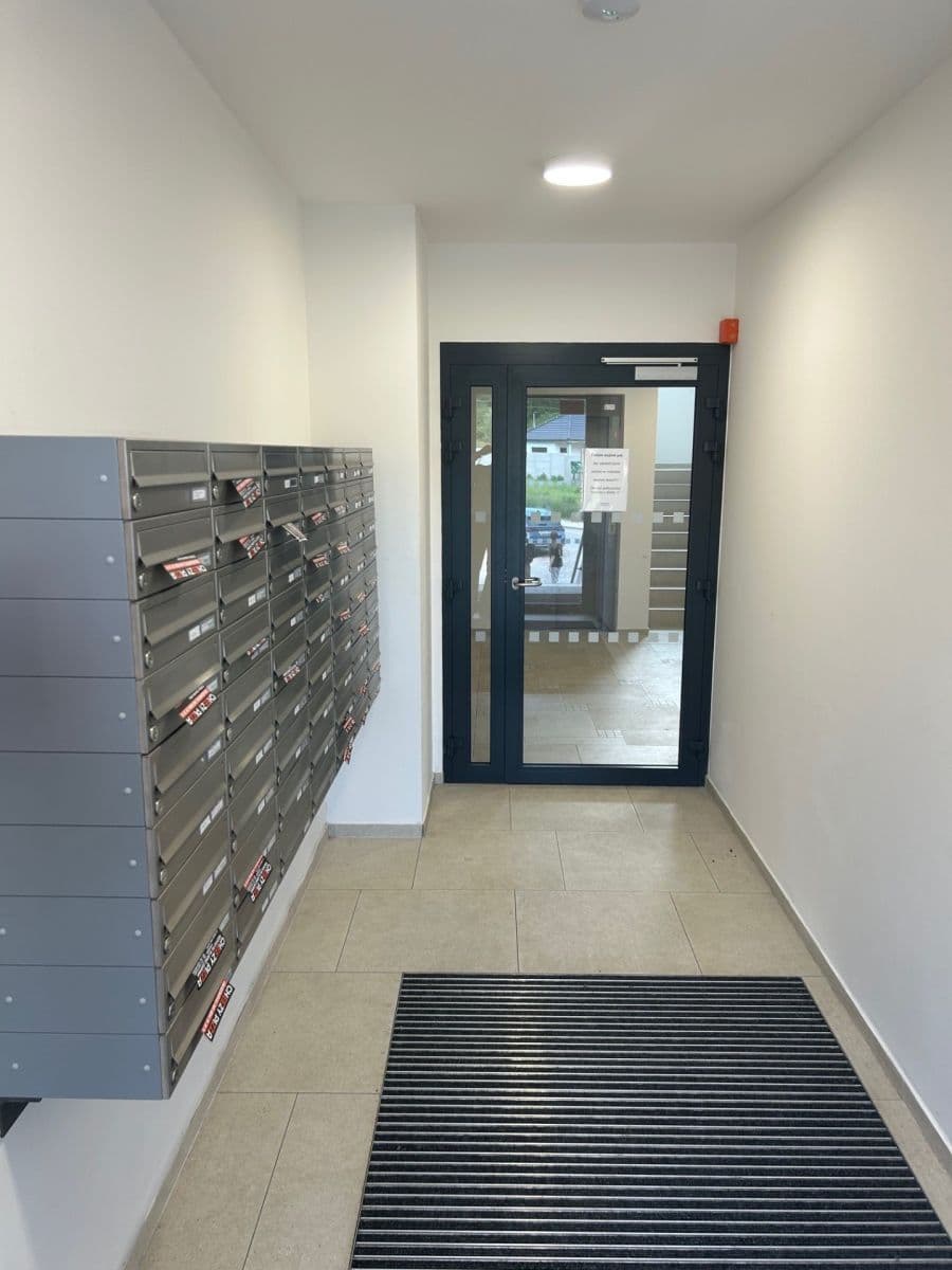 Pronájem bytu 2+kk 56 m², Benediktínská, Kladno, Středočeský kraj Pronájem bytu 2+kk 56 m², Benediktínská, Kladno, Středočeský kraj