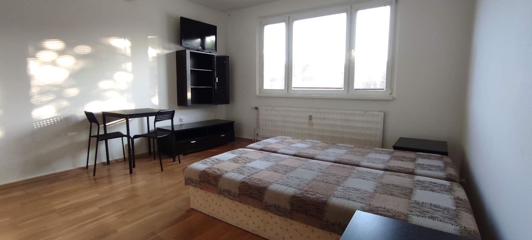 Pronájem bytu 1+1 26 m², Repašského, Dúbravka, Bratislavský kraj Pronájem bytu 1+1 26 m², Repašského, Dúbravka, Bratislavský kraj