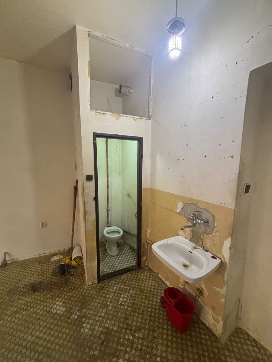 Pronájem nebytového prostoru 18 m², Přístavní, Praha, Praha Pronájem nebytového prostoru 18 m², Přístavní, Praha, Praha